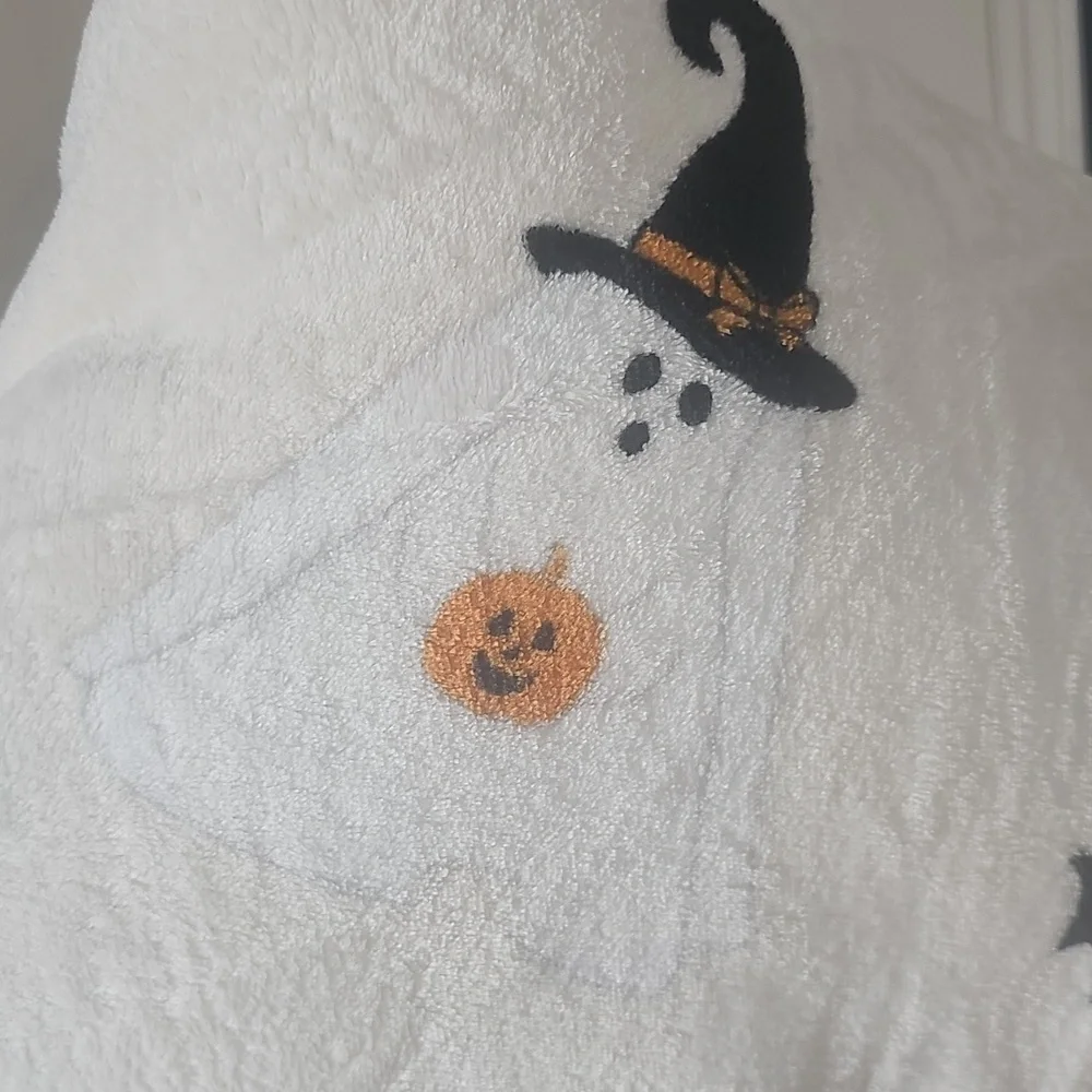New Spooky Town Cozy Halloween Ghost Bat and Pumpkin Throw Blanket